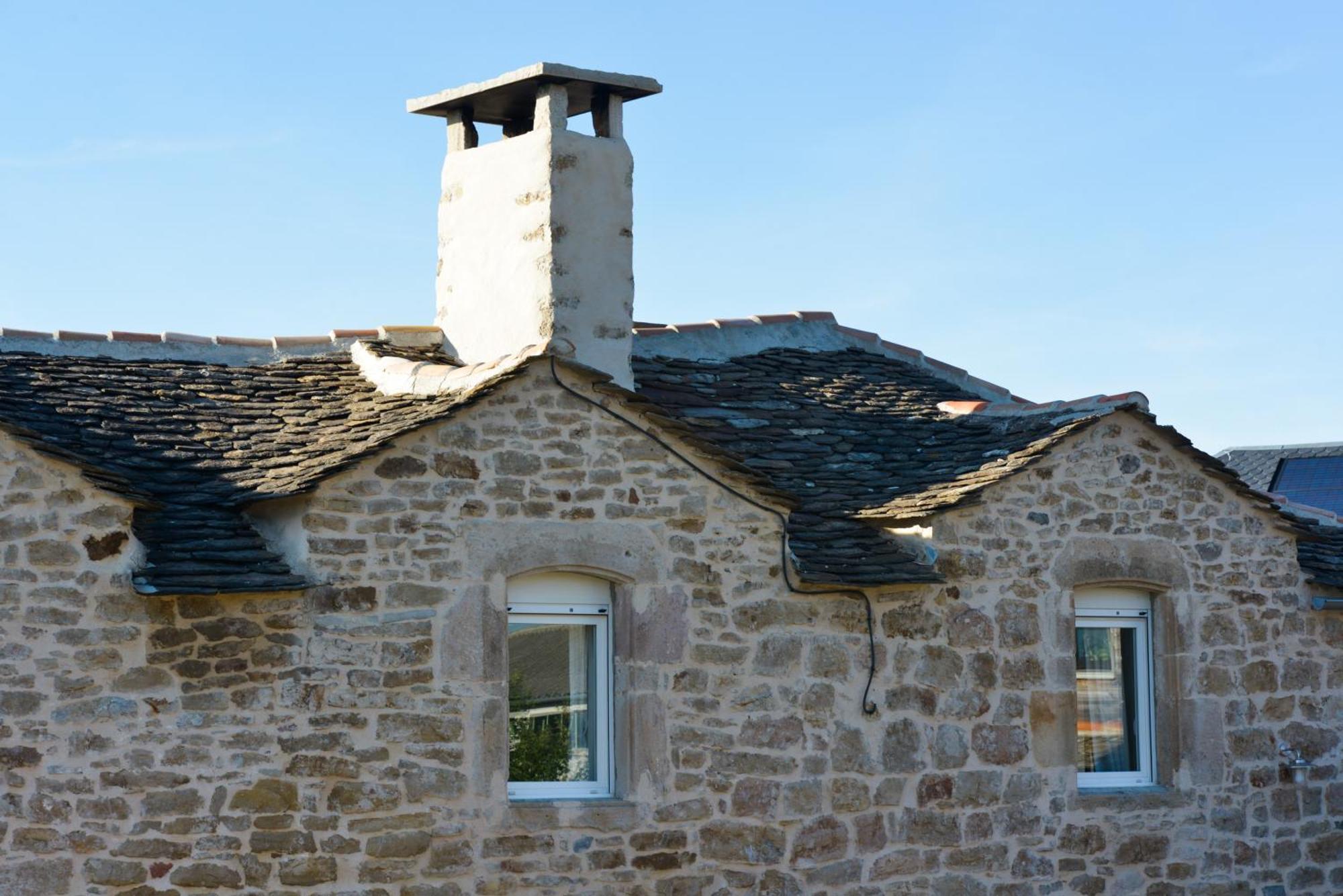Les Caselles, Gite Et Maison D'Hotes Saint-Beauzely Exterior foto